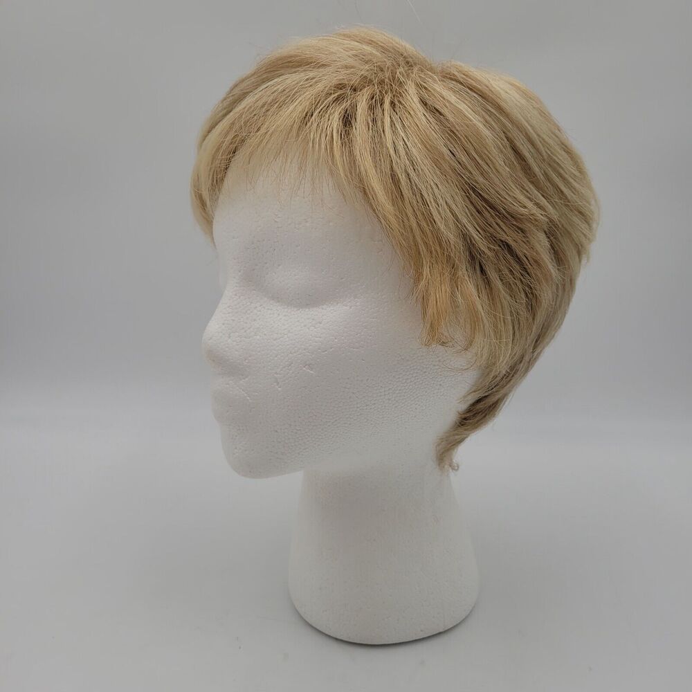 Raquel Welch Wig Golden Wheat VibraLite Synthetic Memory Cap Kanekalon